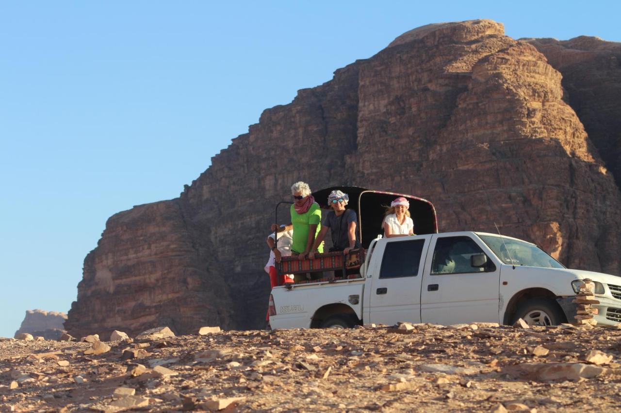 Rum Warm Bubble Camp Hotell Wadi Rum Exteriör bild